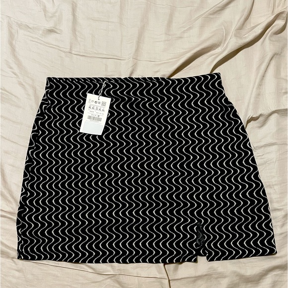 Pull & Bear Knit Printed Mini Skirt - Picture 1 of 4
